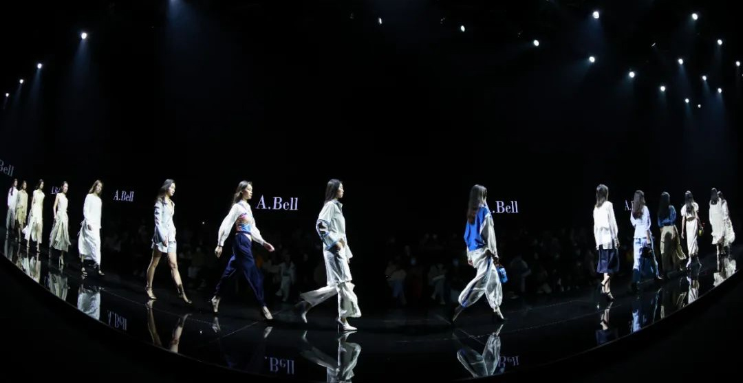 2023武汉时装周 | 百里城市T台，助推武汉打造“国际会客厅”